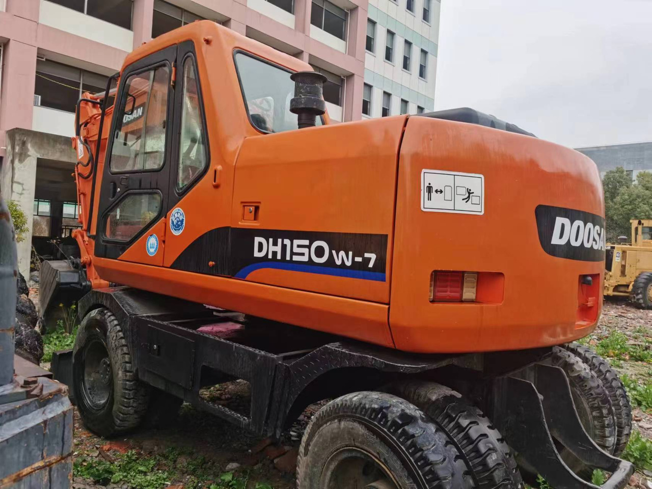 DOOSAN DH150W-7 - Kolesové rýpadlo: obrázek 2 DOOSAN DH150W-7 - Kolesové rýpadlo: obrázek 2