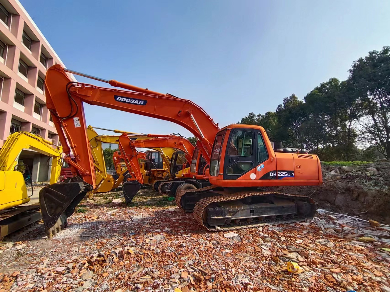 DOOSAN DH225LC-7 - Pásové rýpadlo: obrázek 1 DOOSAN DH225LC-7 - Pásové rýpadlo: obrázek 1