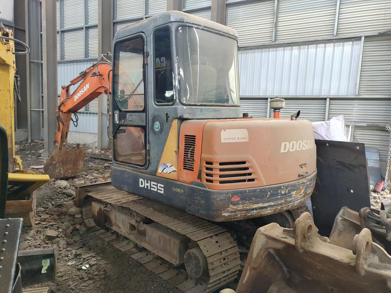 DOOSAN DH55 - Mini rýpadlo: obrázek 2 DOOSAN DH55 - Mini rýpadlo: obrázek 2