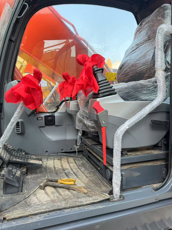 DOOSAN DX225 - Pásové rýpadlo: obrázek 4 DOOSAN DX225 - Pásové rýpadlo: obrázek 4