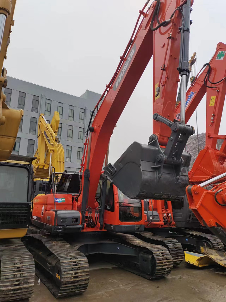 DOOSAN DX225LC - Pásové rýpadlo: obrázek 1 DOOSAN DX225LC - Pásové rýpadlo: obrázek 1