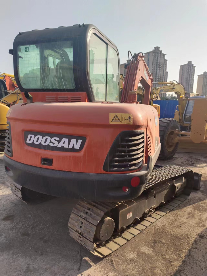 DOOSAN DX60 - Mini rýpadlo: obrázek 3 DOOSAN DX60 - Mini rýpadlo: obrázek 3