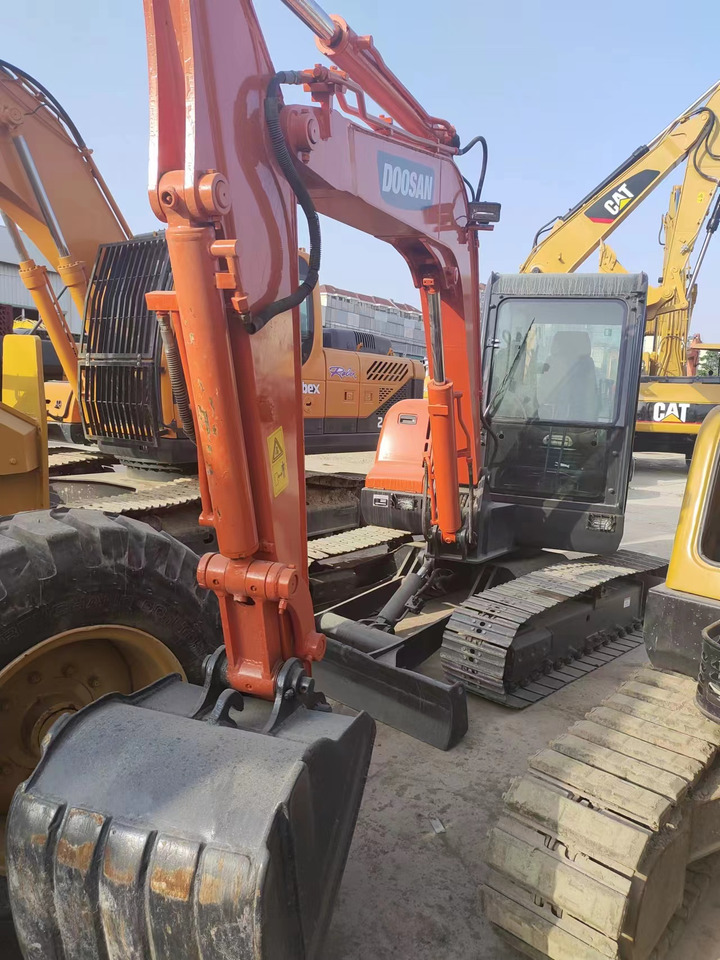 DOOSAN DX60 - Mini rýpadlo: obrázek 2 DOOSAN DX60 - Mini rýpadlo: obrázek 2