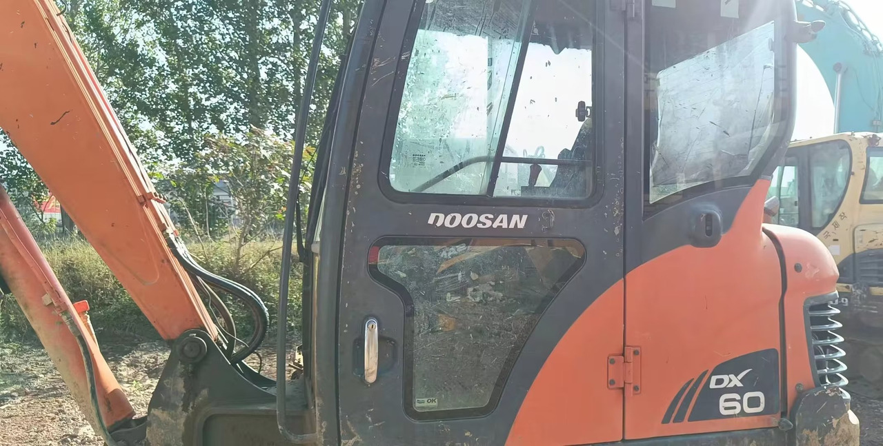 DOOSAN dx60 - Mini rýpadlo: obrázek 5 DOOSAN dx60 - Mini rýpadlo: obrázek 5