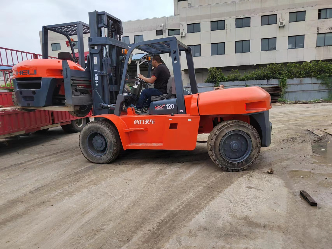 HELI 10ton - Dieselový vysokozdvižný vozík: obrázek 5 HELI 10ton - Dieselový vysokozdvižný vozík: obrázek 5