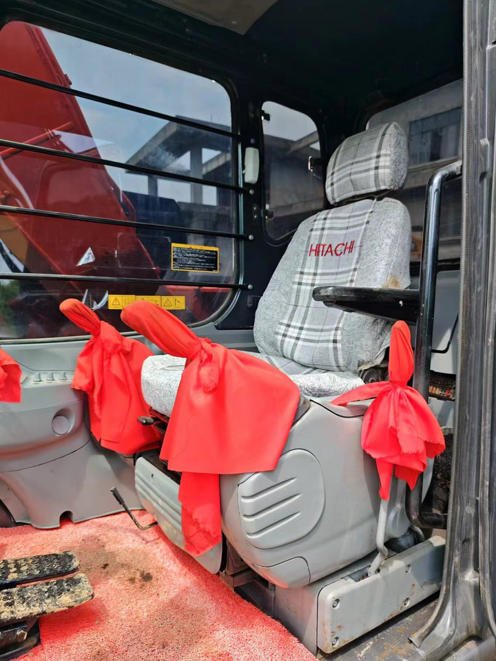 HITACHI EX120-5 - Pásové rýpadlo: obrázek 5 HITACHI EX120-5 - Pásové rýpadlo: obrázek 5