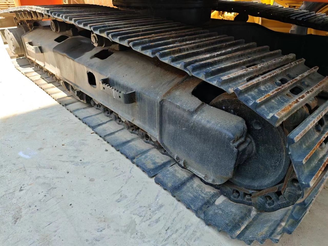 HITACHI EX200-5 - Pásové rýpadlo: obrázek 5 HITACHI EX200-5 - Pásové rýpadlo: obrázek 5