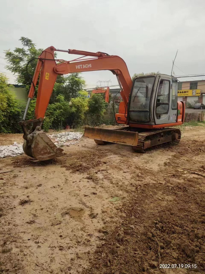 HITACHI EX60-5 - Mini rýpadlo: obrázek 1 HITACHI EX60-5 - Mini rýpadlo: obrázek 1