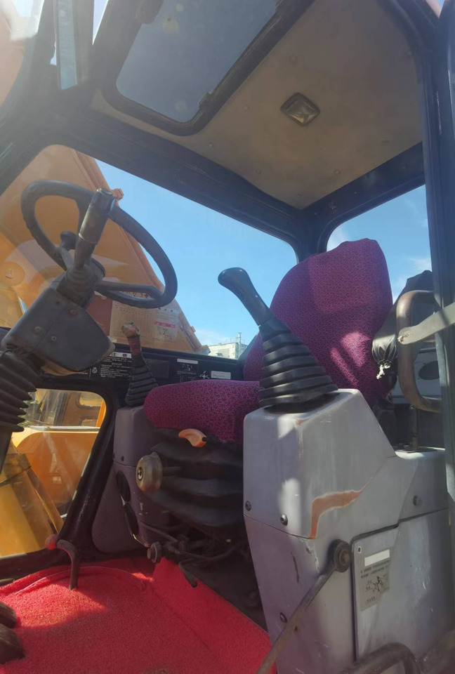 HYUNDAI ROBEX 210W-9 - Kolesové rýpadlo: obrázek 3 HYUNDAI ROBEX 210W-9 - Kolesové rýpadlo: obrázek 3