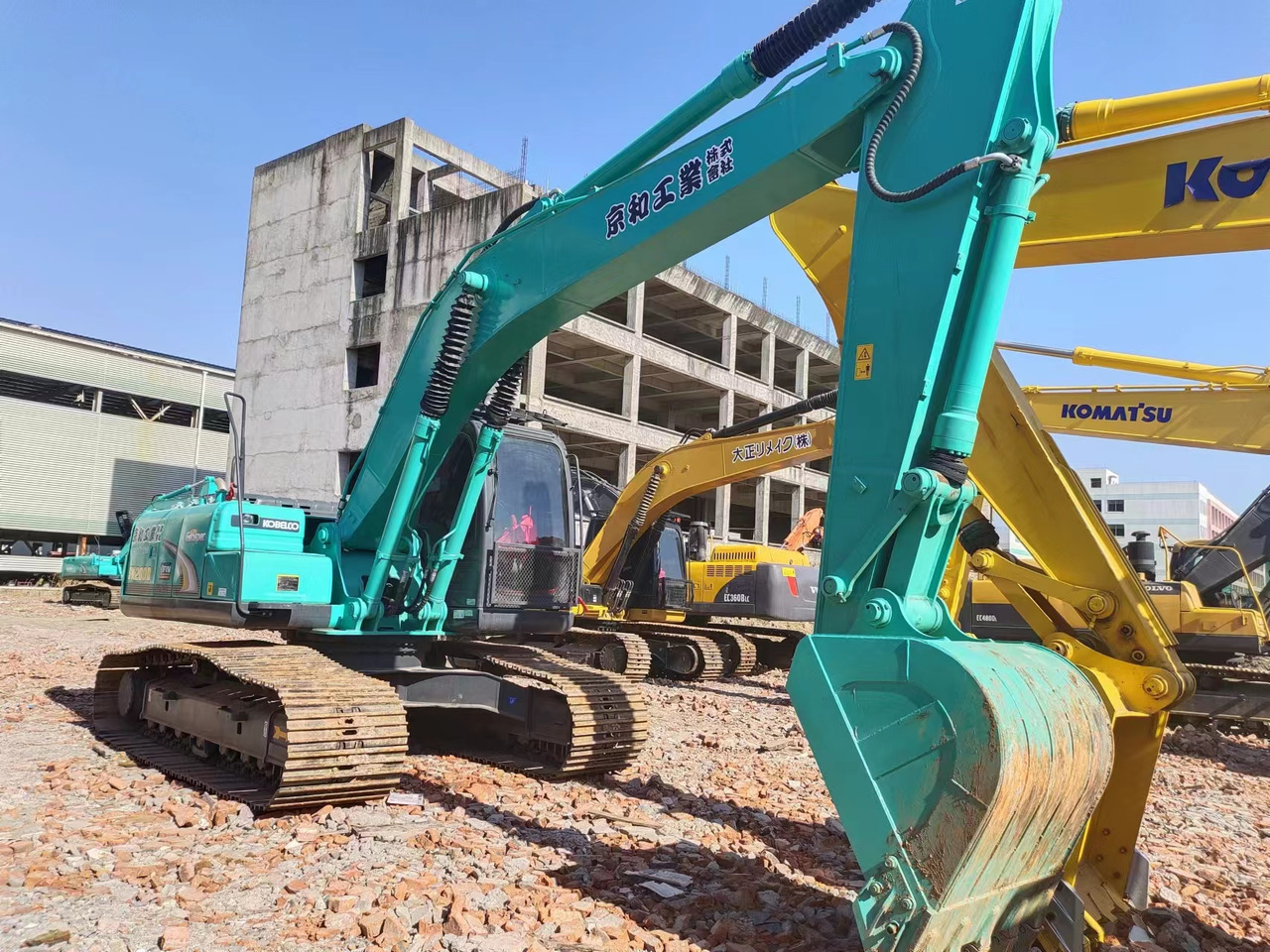KOBELCO SK200D - Pásové rýpadlo: obrázek 5 KOBELCO SK200D - Pásové rýpadlo: obrázek 5