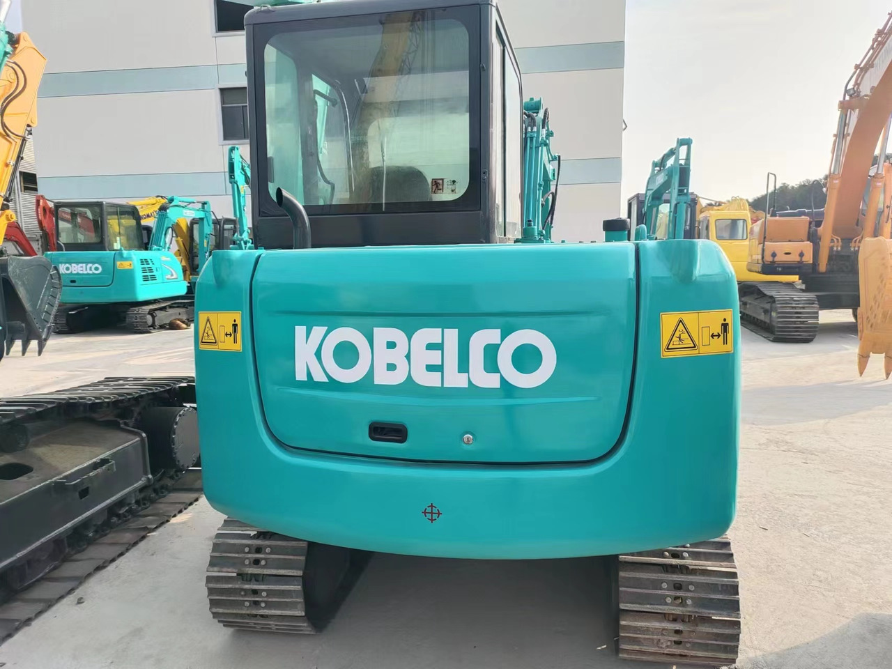 KOBELCO SK60-8 - Mini rýpadlo: obrázek 2 KOBELCO SK60-8 - Mini rýpadlo: obrázek 2
