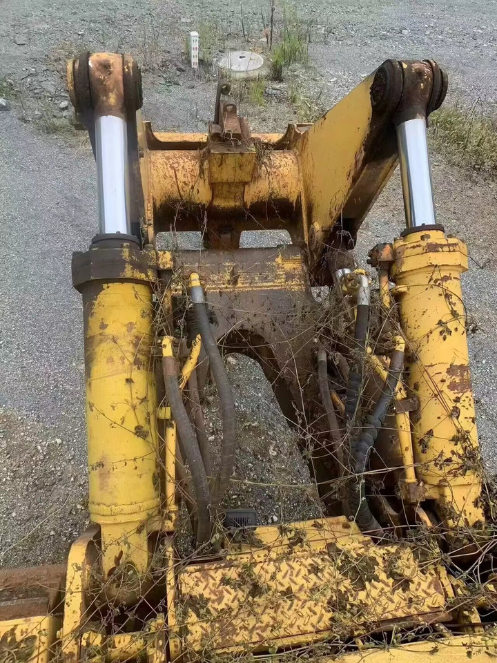 Buldozer KOMATSU D375: obrázek 6