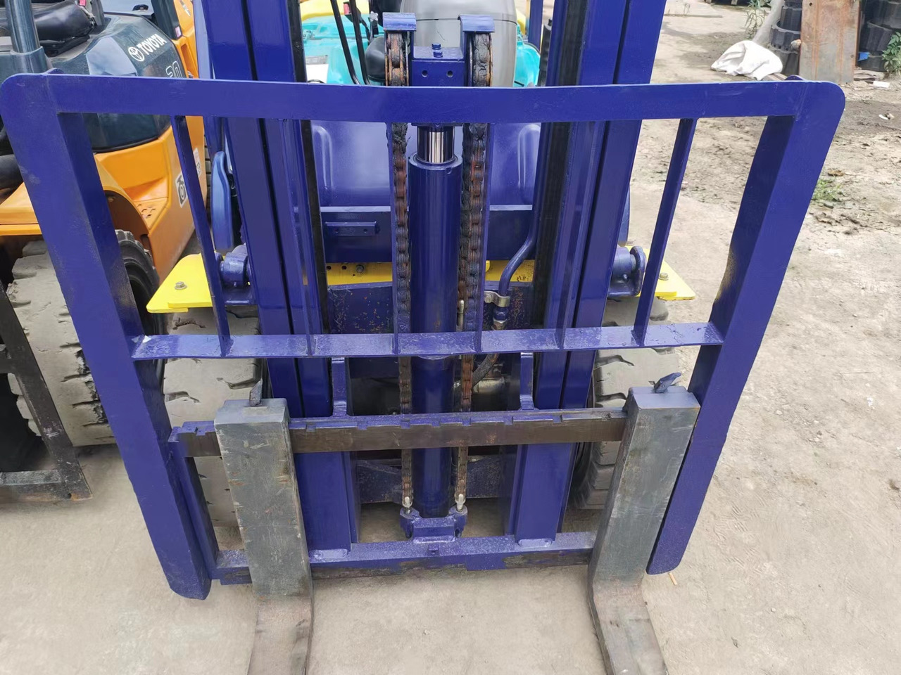 KOMATSU FD30 - Dieselový vysokozdvižný vozík: obrázek 3 KOMATSU FD30 - Dieselový vysokozdvižný vozík: obrázek 3