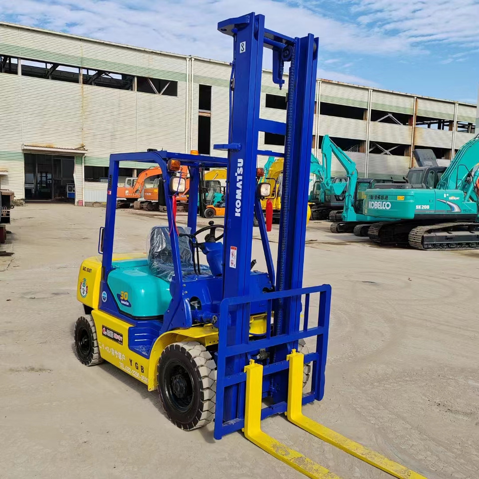 KOMATSU FD30 - Dieselový vysokozdvižný vozík: obrázek 3 KOMATSU FD30 - Dieselový vysokozdvižný vozík: obrázek 3