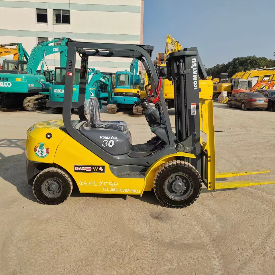 KOMATSU FD30 - Dieselový vysokozdvižný vozík: obrázek 2 KOMATSU FD30 - Dieselový vysokozdvižný vozík: obrázek 2