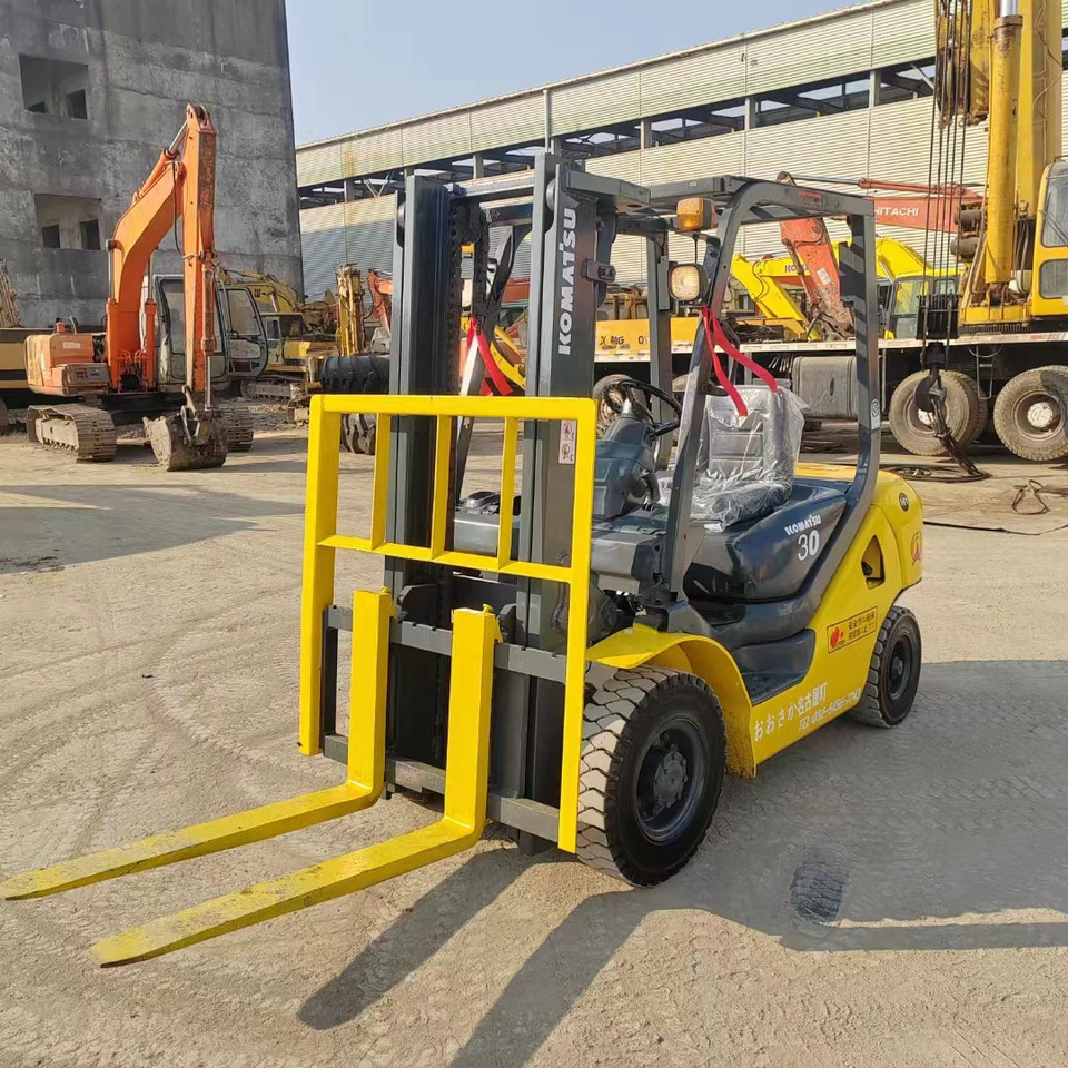 KOMATSU FD30 - Dieselový vysokozdvižný vozík: obrázek 1 KOMATSU FD30 - Dieselový vysokozdvižný vozík: obrázek 1