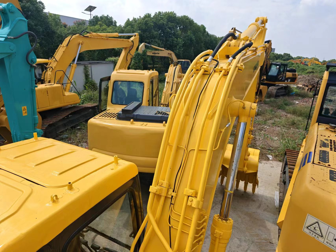 KOMATSU PC120-6 - Pásové rýpadlo: obrázek 2 KOMATSU PC120-6 - Pásové rýpadlo: obrázek 2