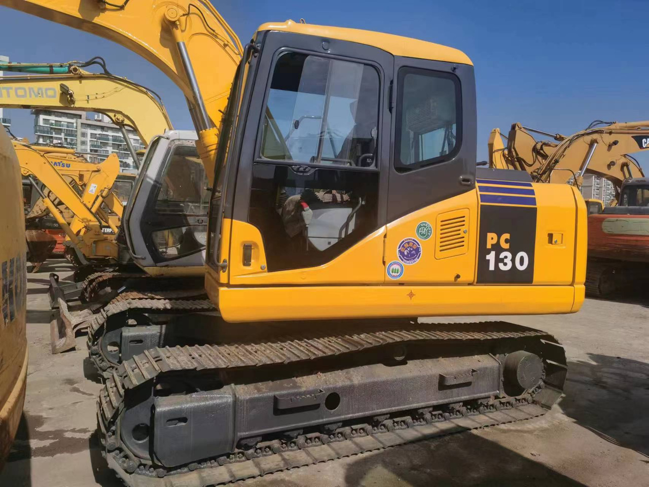KOMATSU PC130-7 - Pásové rýpadlo: obrázek 2 KOMATSU PC130-7 - Pásové rýpadlo: obrázek 2