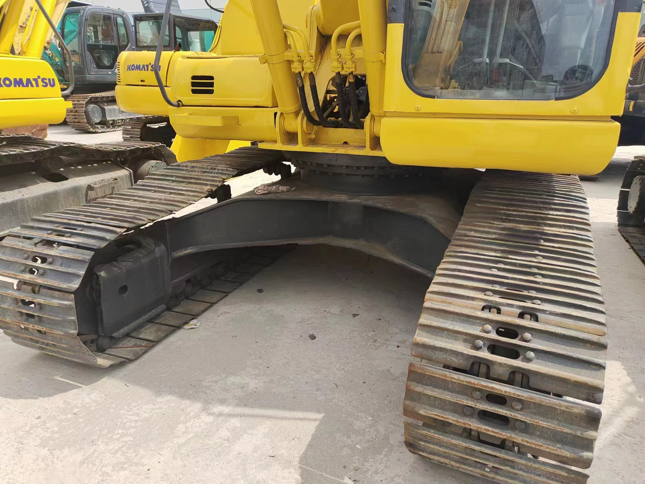 KOMATSU PC200-7 - Pásové rýpadlo: obrázek 5 KOMATSU PC200-7 - Pásové rýpadlo: obrázek 5
