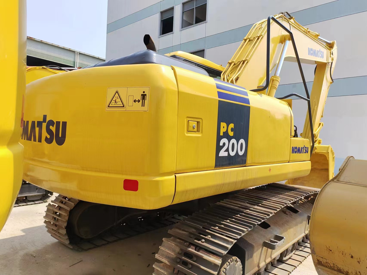 KOMATSU PC200-7 PC200 - Pásové rýpadlo: obrázek 2 KOMATSU PC200-7 PC200 - Pásové rýpadlo: obrázek 2