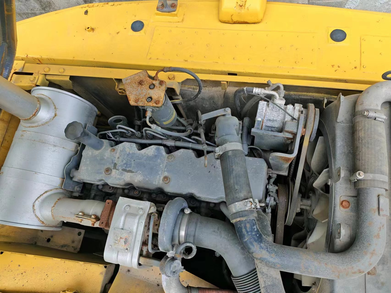 KOMATSU PC200-8 - Pásové rýpadlo: obrázek 5 KOMATSU PC200-8 - Pásové rýpadlo: obrázek 5