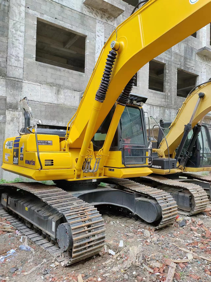KOMATSU PC200-8 - Pásové rýpadlo: obrázek 1 KOMATSU PC200-8 - Pásové rýpadlo: obrázek 1
