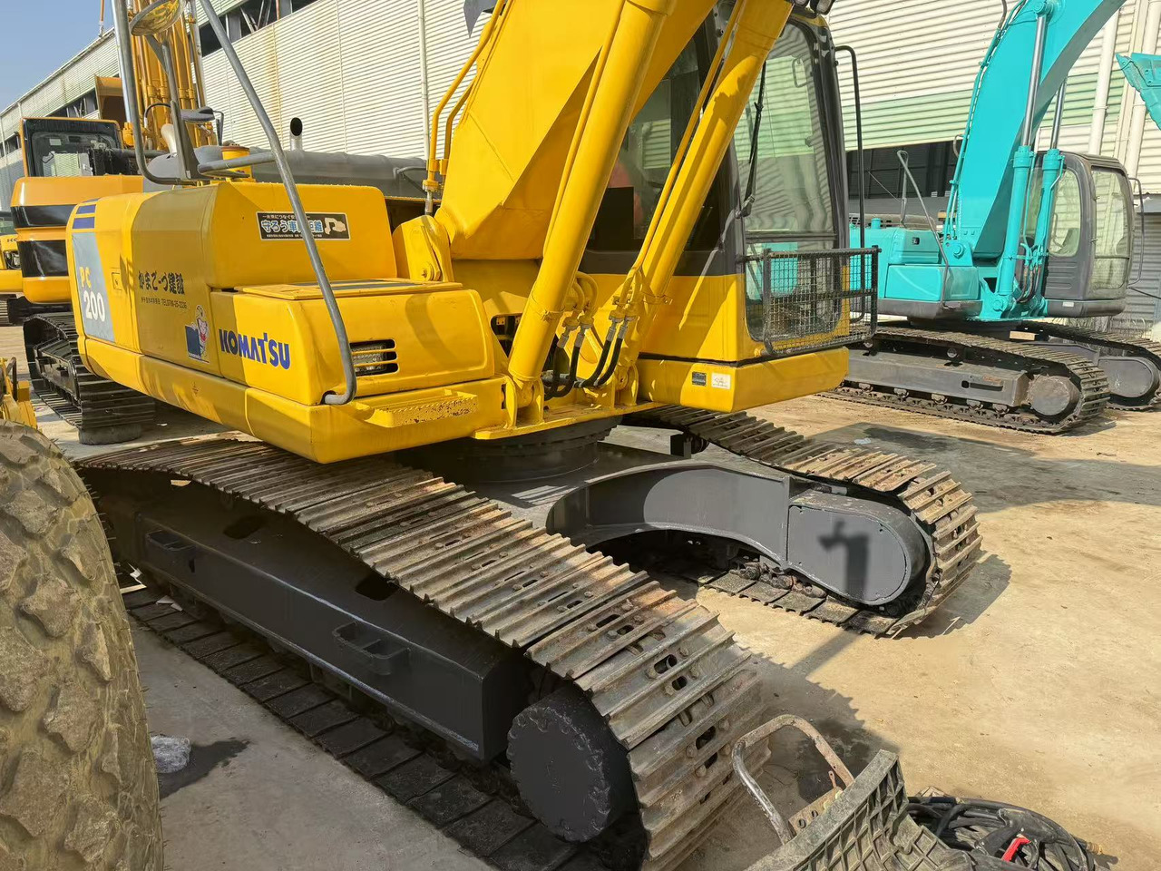 KOMATSU PC200-8 - Pásové rýpadlo: obrázek 2 KOMATSU PC200-8 - Pásové rýpadlo: obrázek 2