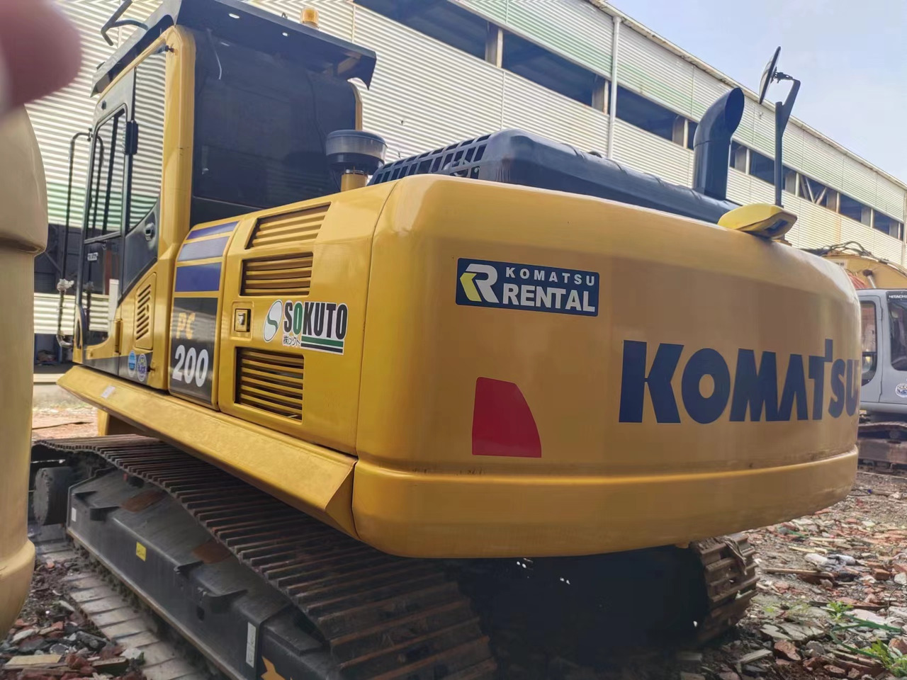 KOMATSU PC200-8N1 - Pásové rýpadlo: obrázek 3 KOMATSU PC200-8N1 - Pásové rýpadlo: obrázek 3