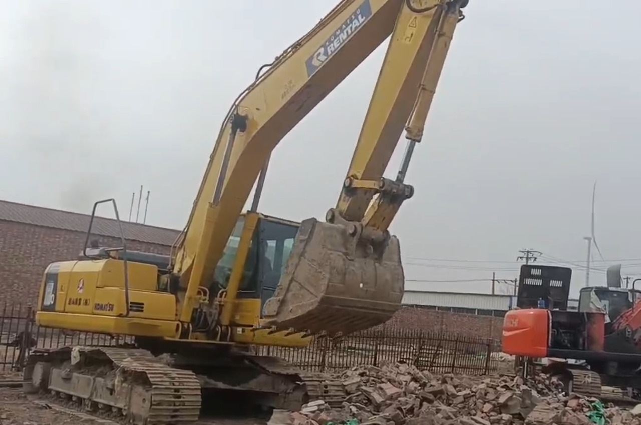 KOMATSU PC200-8N1 - Pásové rýpadlo: obrázek 1 KOMATSU PC200-8N1 - Pásové rýpadlo: obrázek 1