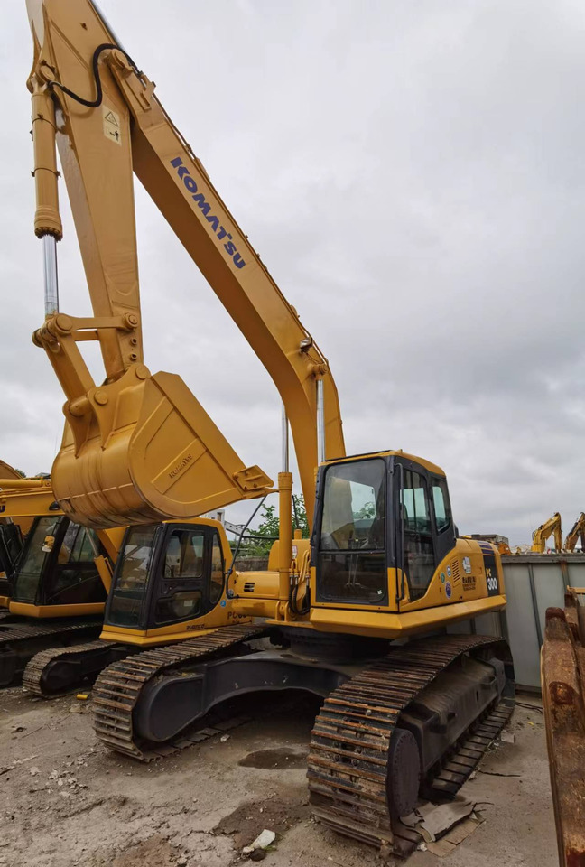 KOMATSU PC300-7 - Pásové rýpadlo: obrázek 2 KOMATSU PC300-7 - Pásové rýpadlo: obrázek 2
