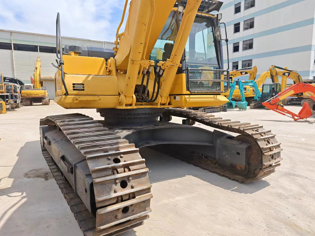 KOMATSU PC400-8R - Pásové rýpadlo: obrázek 4 KOMATSU PC400-8R - Pásové rýpadlo: obrázek 4