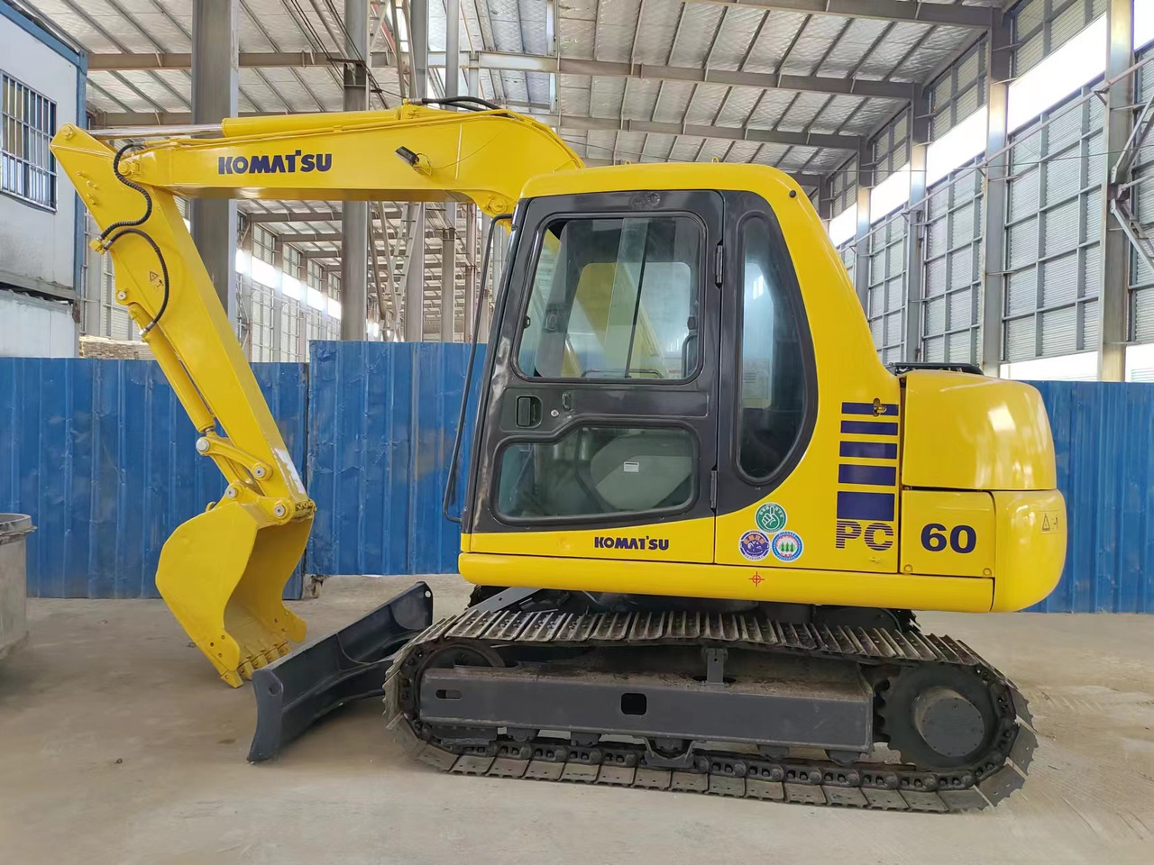 KOMATSU PC60-7 - Pásové rýpadlo: obrázek 2 KOMATSU PC60-7 - Pásové rýpadlo: obrázek 2