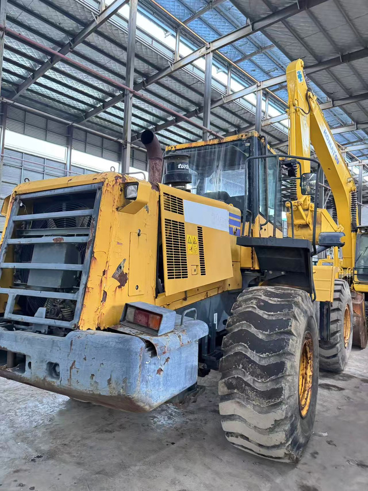 KOMATSU WA380Z-6 - Kolový nakladač: obrázek 5 KOMATSU WA380Z-6 - Kolový nakladač: obrázek 5