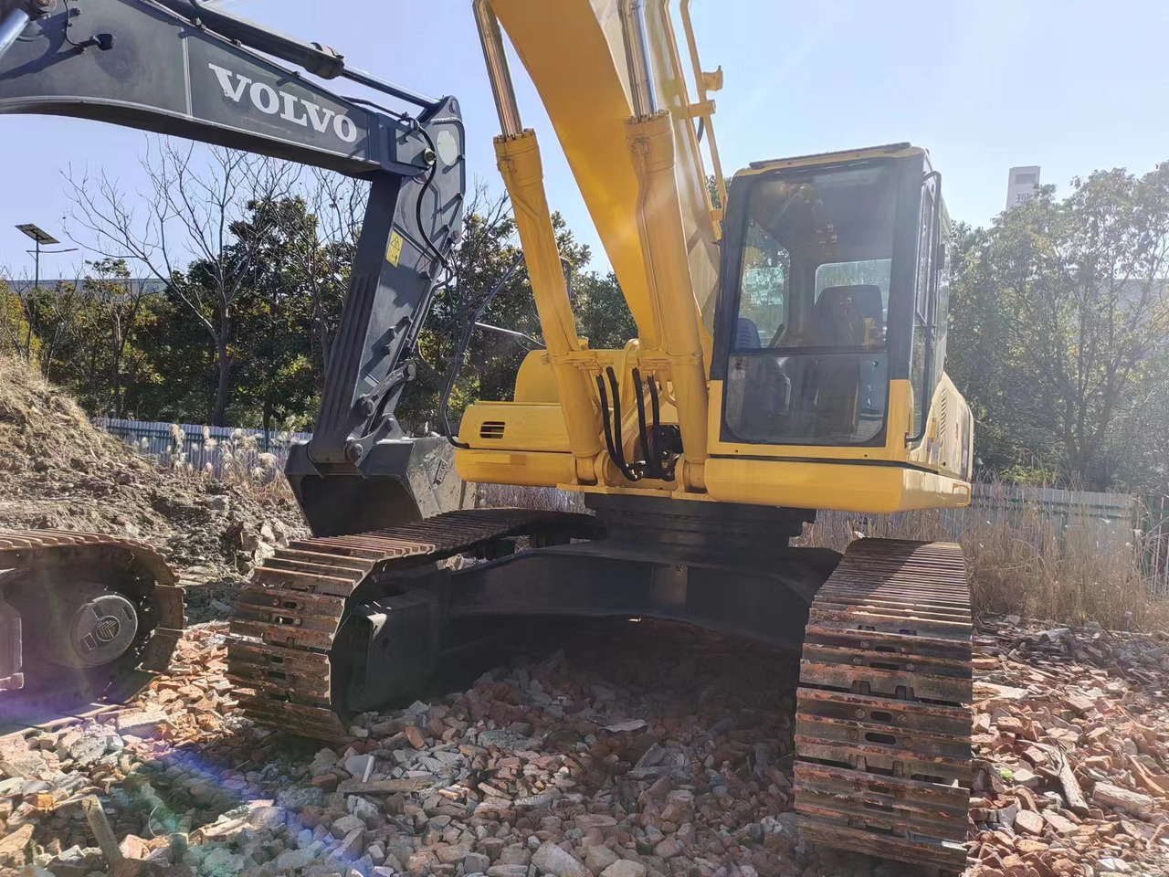 KOMATSU pc400-7 - Pásové rýpadlo: obrázek 2 KOMATSU pc400-7 - Pásové rýpadlo: obrázek 2