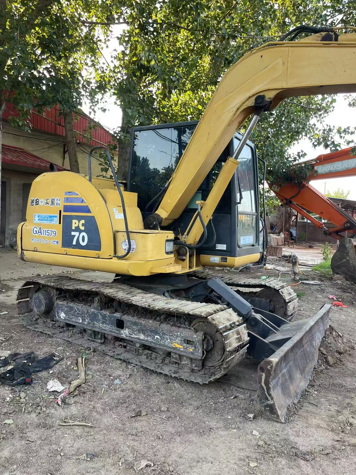 KOMATSU pc70-8 - Mini rýpadlo: obrázek 1 KOMATSU pc70-8 - Mini rýpadlo: obrázek 1