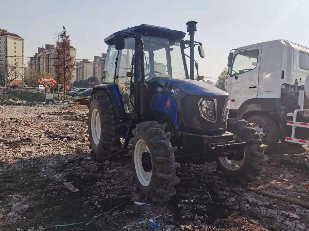 LOVOL M1104 - Traktor: obrázek 3 LOVOL M1104 - Traktor: obrázek 3