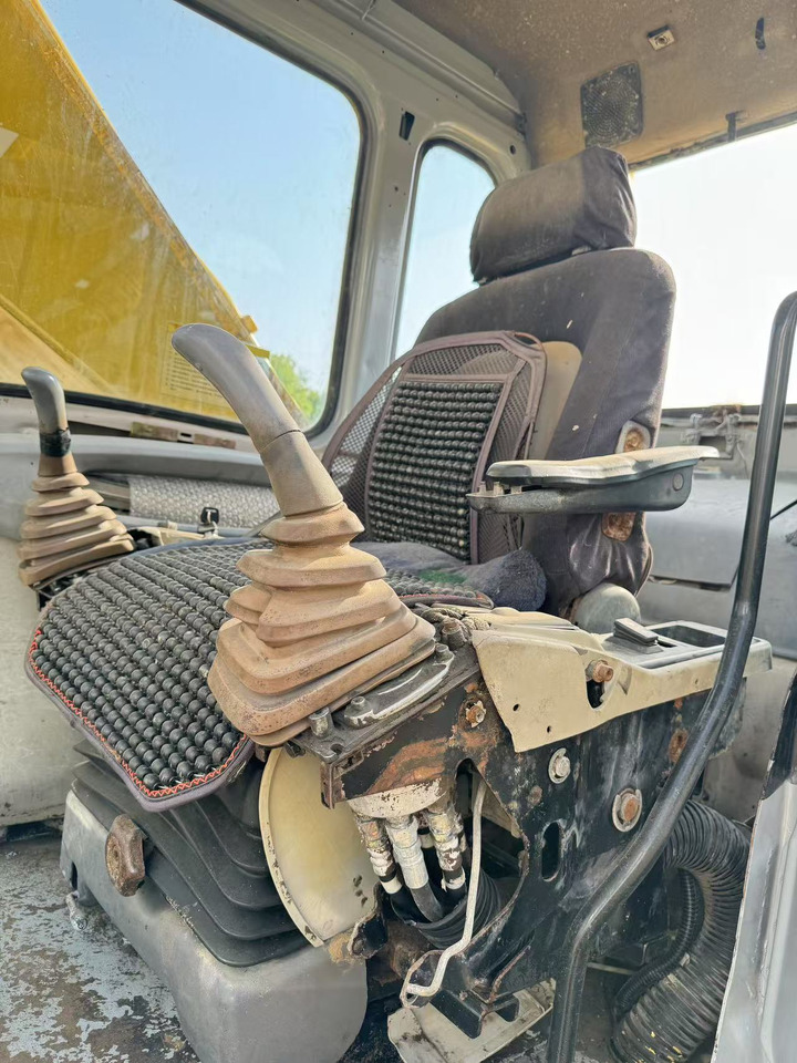 SUMITOMO SH200 - Pásové rýpadlo: obrázek 5 SUMITOMO SH200 - Pásové rýpadlo: obrázek 5