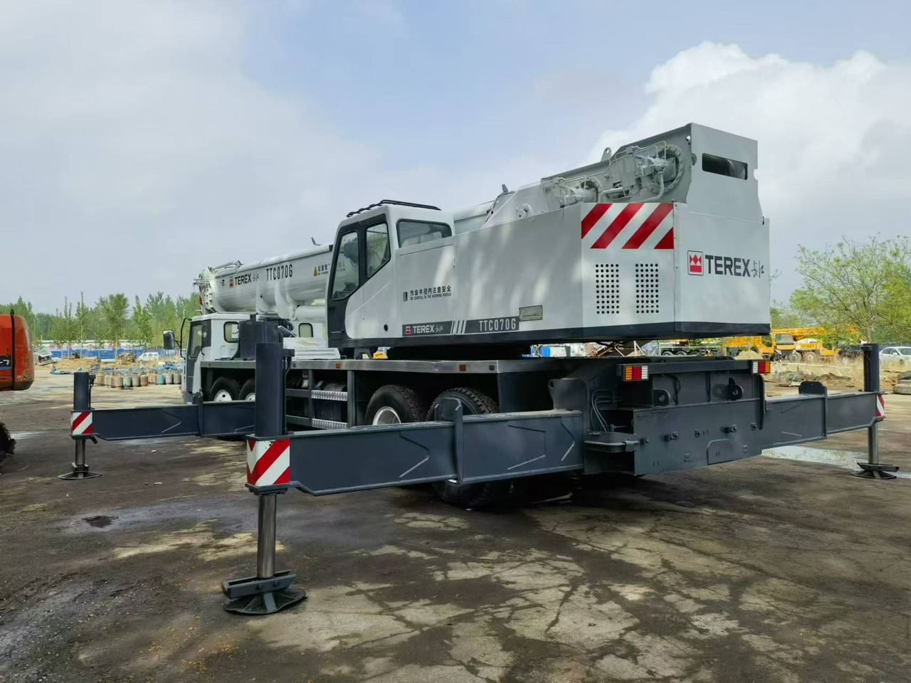TEREX CHANGJIANG 70Ton - Autojeřáb: obrázek 2 TEREX CHANGJIANG 70Ton - Autojeřáb: obrázek 2