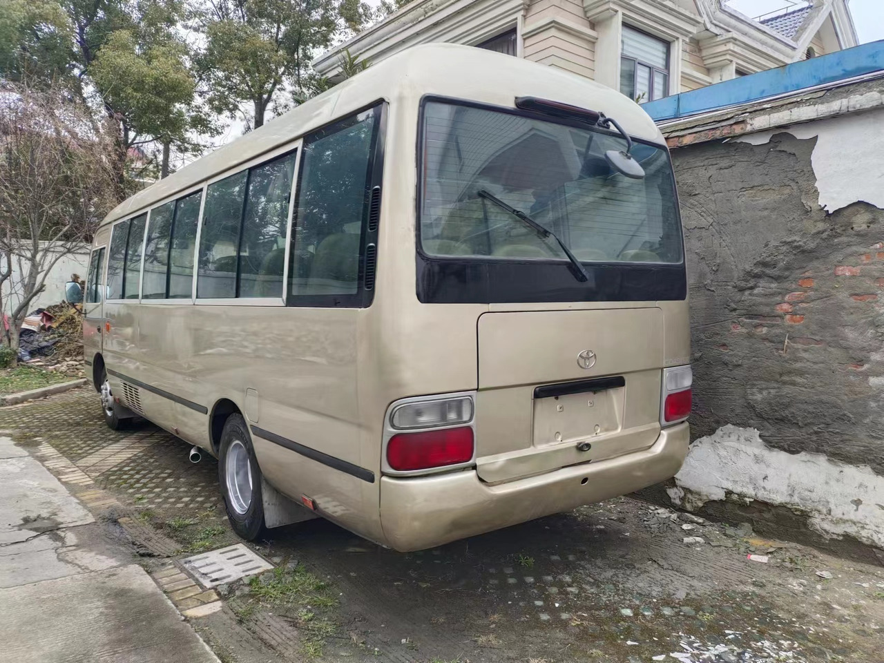 TOYOTA Coaster - Autobus příměstský: obrázek 2 TOYOTA Coaster - Autobus příměstský: obrázek 2