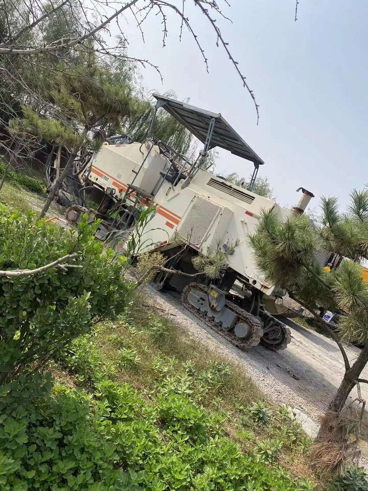 WIRTGEN 1900 - Silniční fréza: obrázek 2 WIRTGEN 1900 - Silniční fréza: obrázek 2