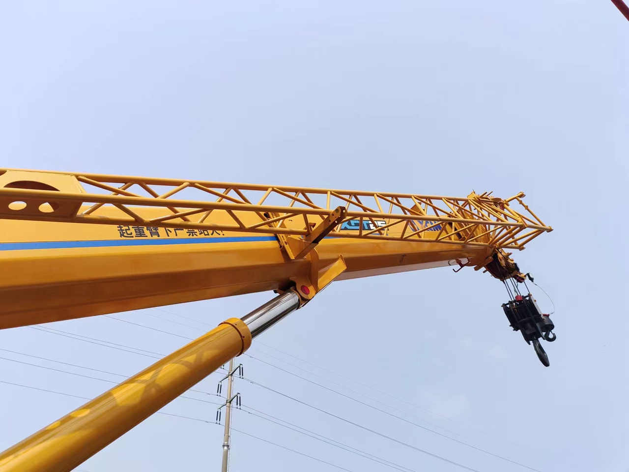 XCMG QY25K - Autojeřáb: obrázek 5 XCMG QY25K - Autojeřáb: obrázek 5