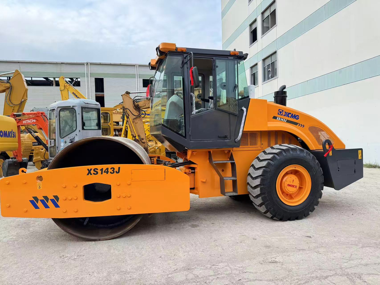 XCMG XS143J - Silniční válec: obrázek 3 XCMG XS143J - Silniční válec: obrázek 3