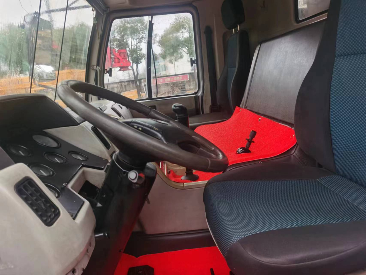 ZOOMLION ZTC251V - Autojeřáb: obrázek 3 ZOOMLION ZTC251V - Autojeřáb: obrázek 3