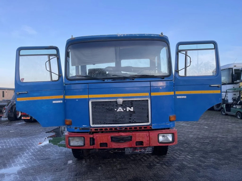 MAN 32.361 Chassis - Podvozek s kabinou: obrázek 2 MAN 32.361 Chassis - Podvozek s kabinou: obrázek 2