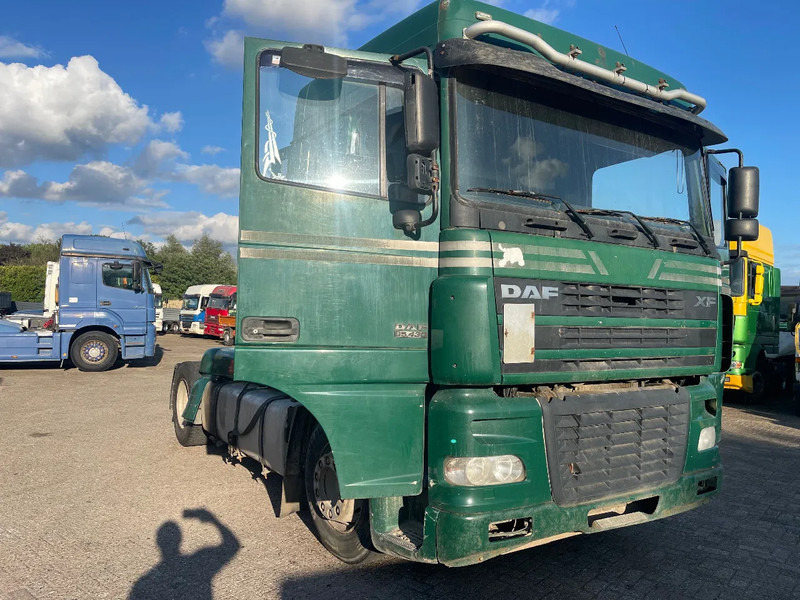 DAF XF 95.430 Tractor Unit - Tahač: obrázek 1 DAF XF 95.430 Tractor Unit - Tahač: obrázek 1