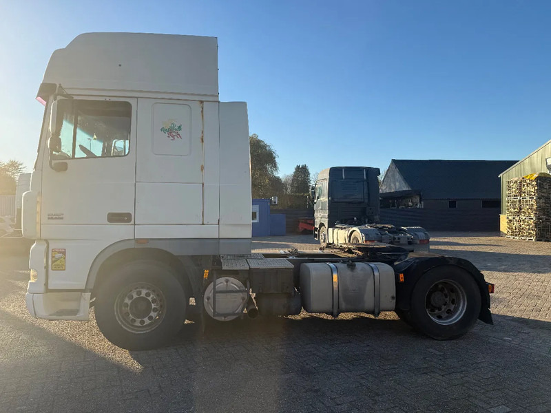 DAF XF 95.430 Tractor Unit - Tahač: obrázek 5 DAF XF 95.430 Tractor Unit - Tahač: obrázek 5