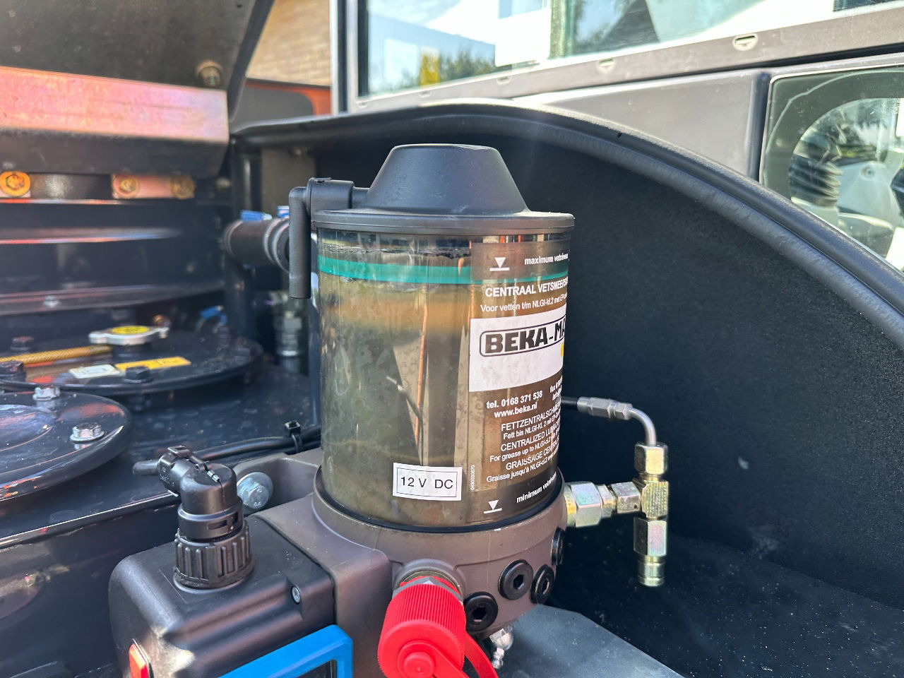 Mini rýpadlo Hitachi ZX65USB-5A CLR: obrázek 28 Mini rýpadlo Hitachi ZX65USB-5A CLR: obrázek 28