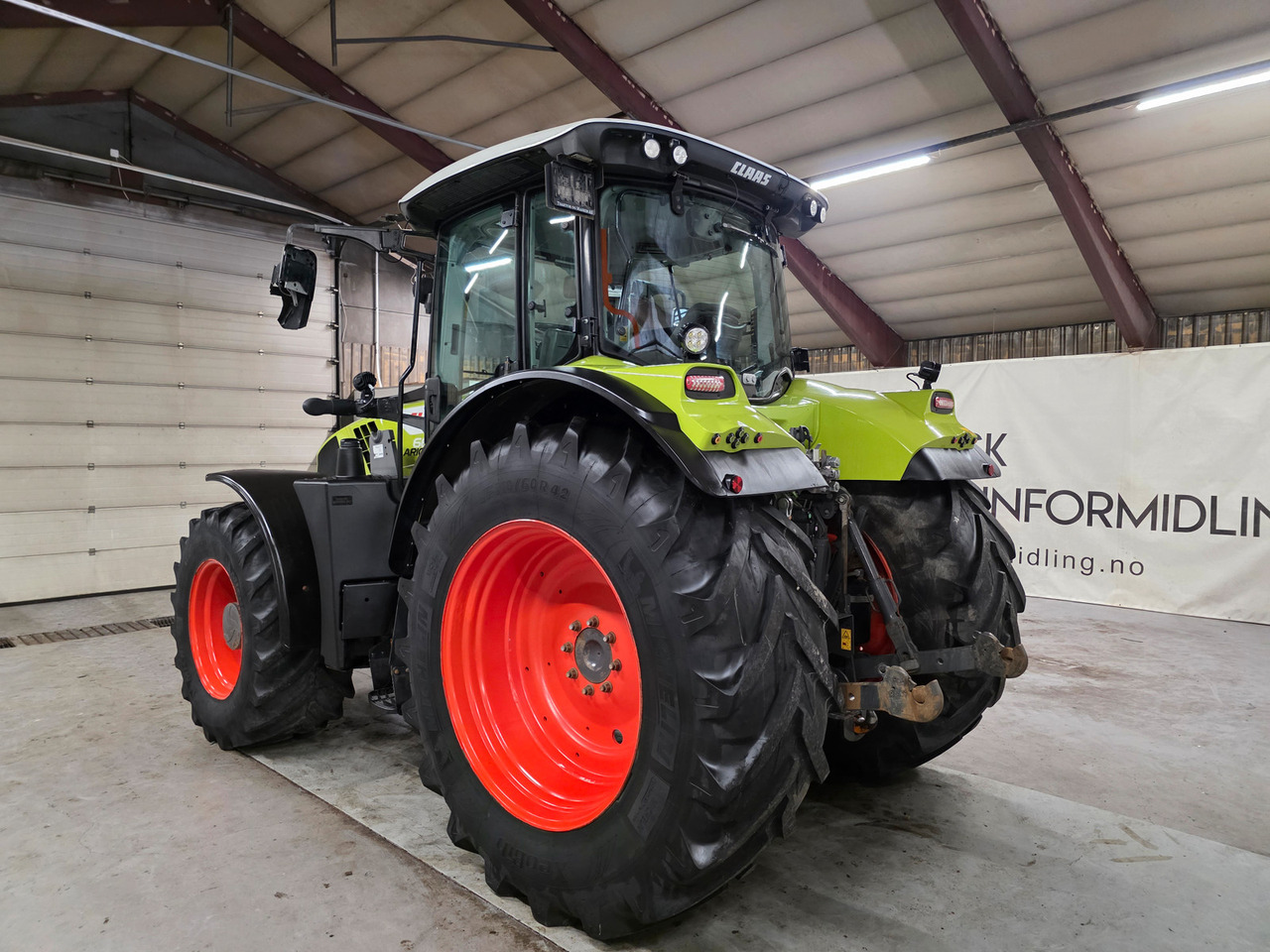 CLAAS Arion 660 C-Matic - Traktor: obrázek 3 CLAAS Arion 660 C-Matic - Traktor: obrázek 3