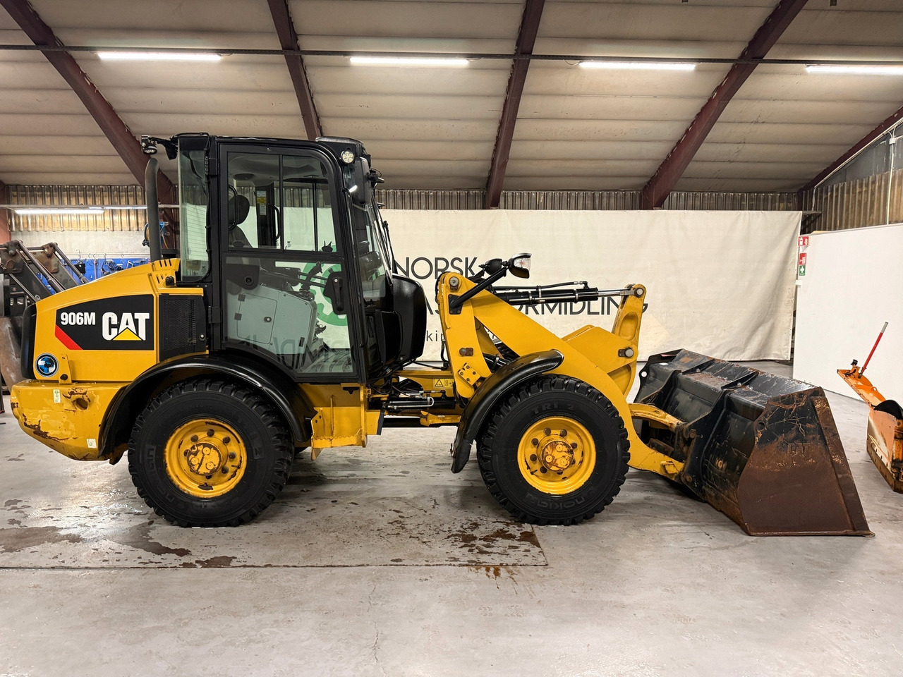 Cat 906M High Flow, 40 km/t med skuff og plog # TIL LEIE# - Kolový nakladač: obrázek 5 Cat 906M High Flow, 40 km/t med skuff og plog # TIL LEIE# - Kolový nakladač: obrázek 5