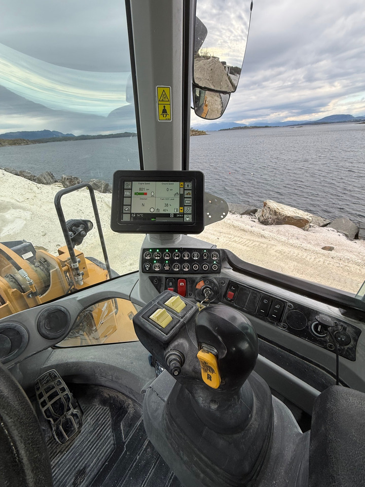 Kolový nakladač Cat 930M: obrázek 14 Kolový nakladač Cat 930M: obrázek 14